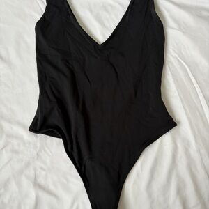 Black V-Neck Bodysuit Babaton